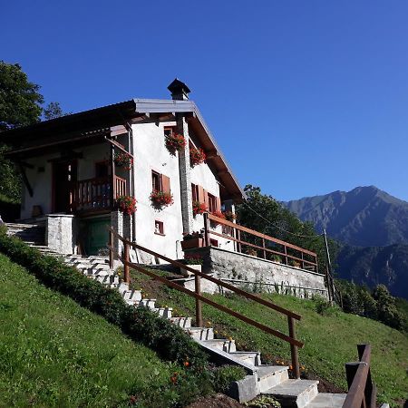 Casa All'Alpe Gaggetto B & B Anzino Buitenkant foto